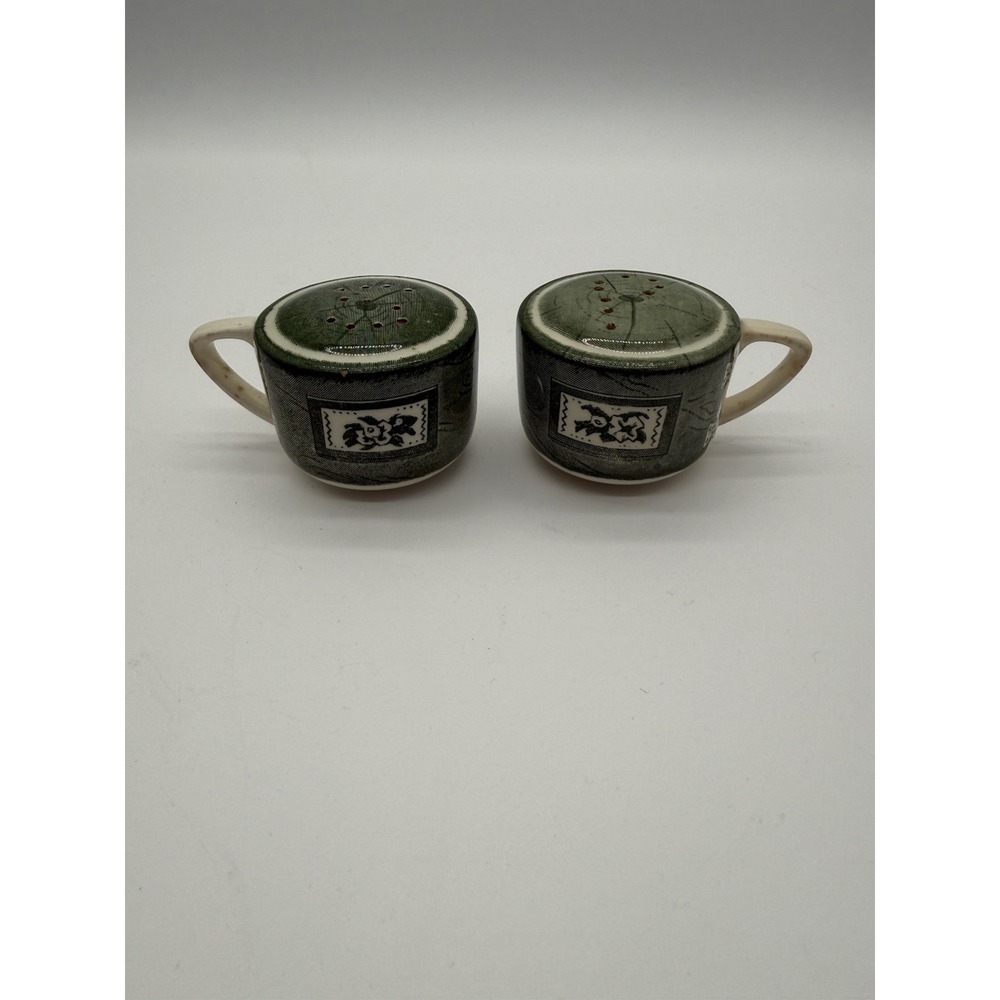 Vintage  Colonial Homestead by Royal China Salt & Pepper Shaker Set 1.5"